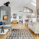 Cozy In With Wifi بيت للعطل